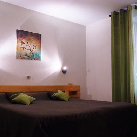 Logis Hotel De La Paix - 투르뉘 객실 사진