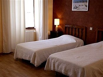 Logis Hotel De La Paix - 투르뉘 외부 사진
